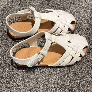 Cat and Jack White Sandals-size 8
New without tag